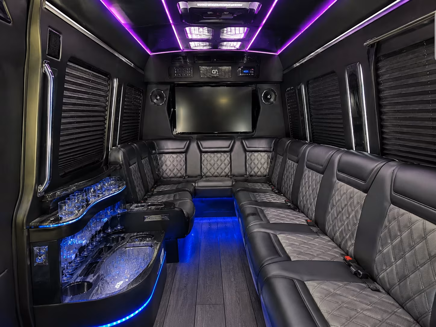 Fort Myers Airport Shuttle & Transportation party bus exterior