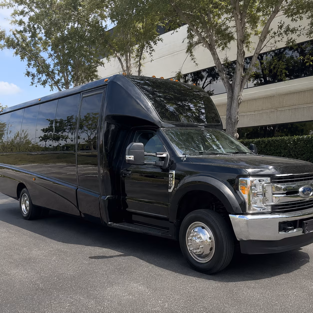 Fort Myers Birthday, Sweet 16, & Quinceañera Transportation party bus interior