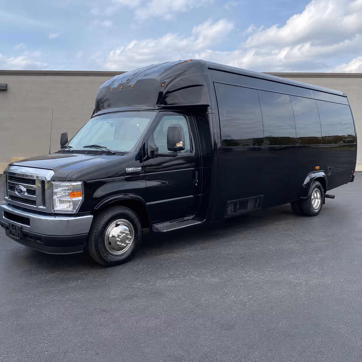 Fort Myers Concert & Music Festival Transportation party bus exterior