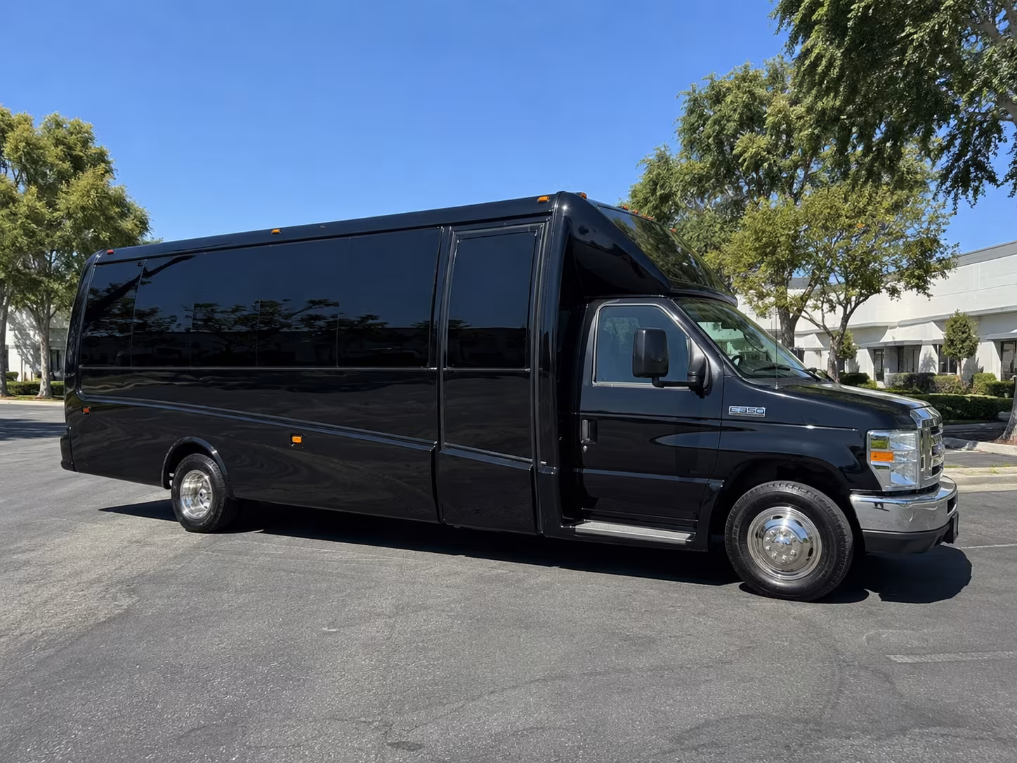 Fort Myers Prom & Homecoming Transportation party bus exterior