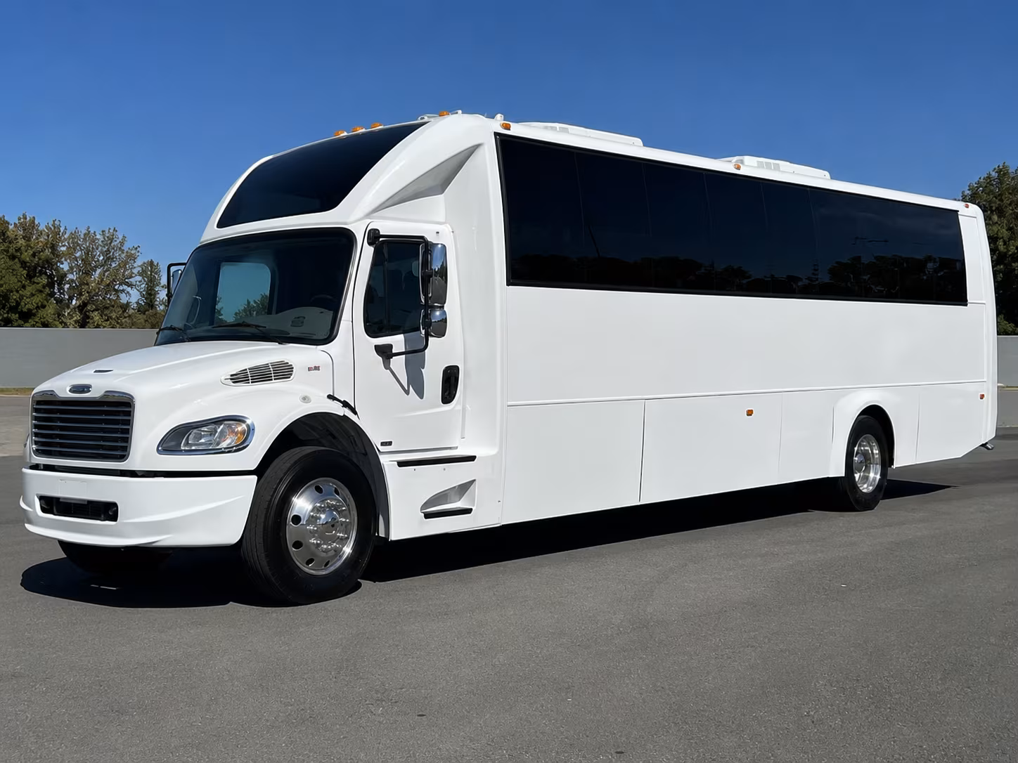 Fort Myers Prom & Homecoming Transportation party bus exterior