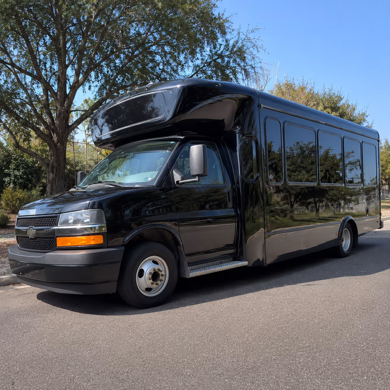Fort Myers Winery Tour & Pub Crawl Transportation party bus exterior