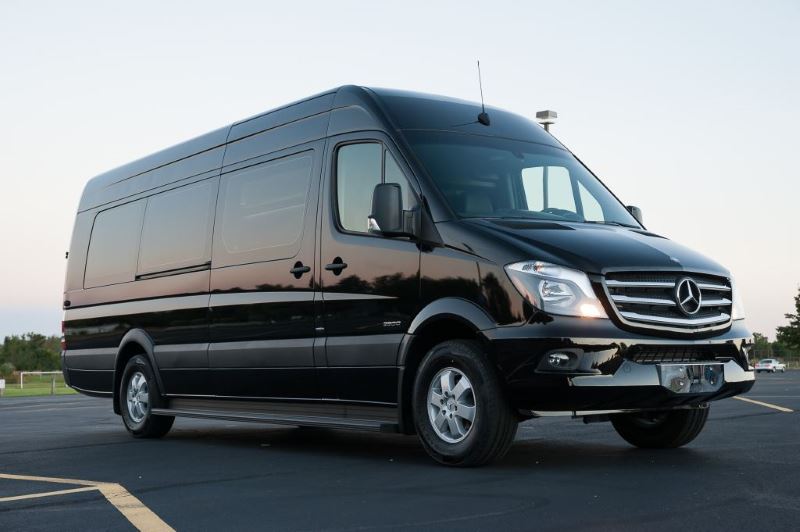 Kissimmee 14 Passenger Sprinter Bus